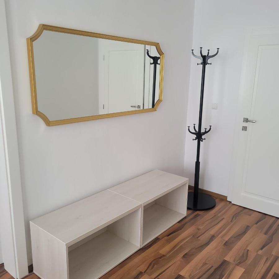 B8 - Spacious, Charming Apartment In Central 시비우 외부 사진